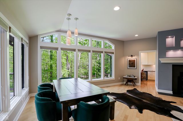 9202 Fanchon Drive, Zionsville, IN 46077