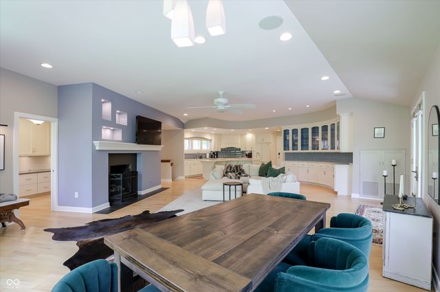 9202 Fanchon Drive, Zionsville, IN 46077