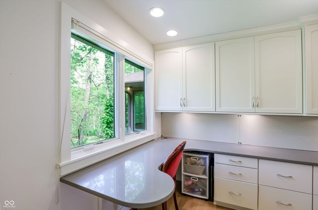 9202 Fanchon Drive, Zionsville, IN 46077