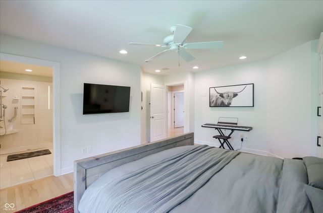 9202 Fanchon Drive, Zionsville, IN 46077