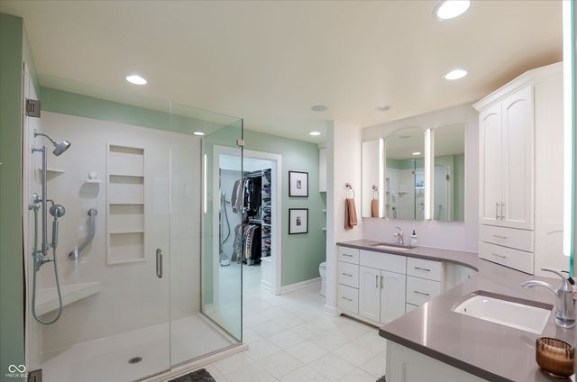 9202 Fanchon Drive, Zionsville, IN 46077