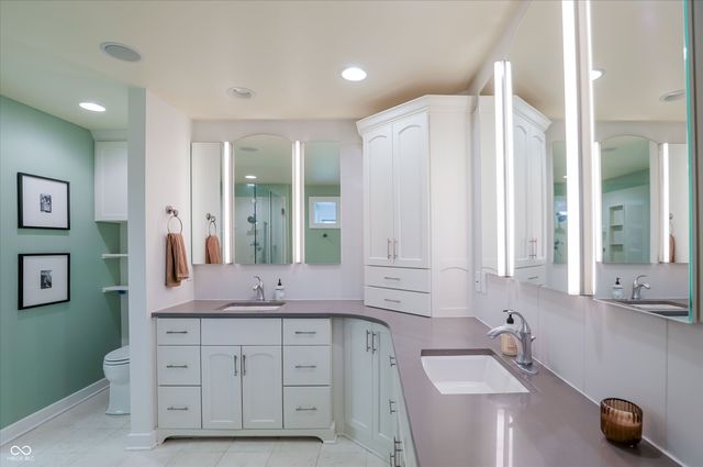 9202 Fanchon Drive, Zionsville, IN 46077