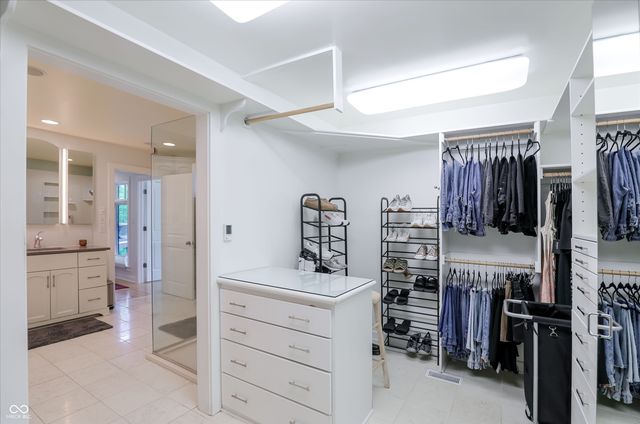 9202 Fanchon Drive, Zionsville, IN 46077