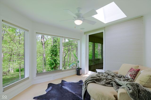 9202 Fanchon Drive, Zionsville, IN 46077