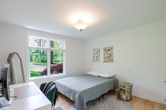9202 Fanchon Drive, Zionsville, IN 46077