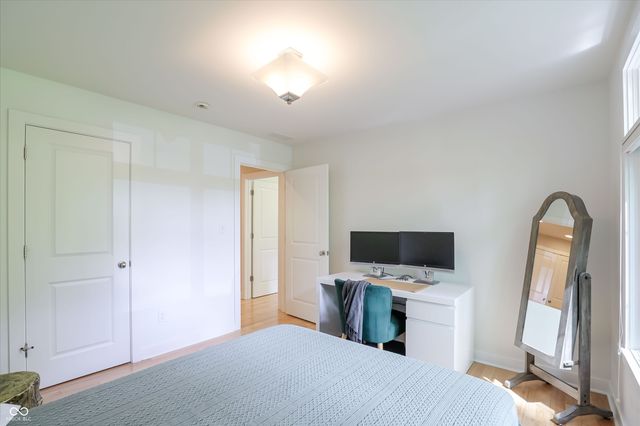 9202 Fanchon Drive, Zionsville, IN 46077