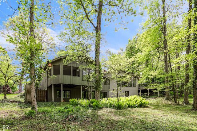 9202 Fanchon Drive, Zionsville, IN 46077