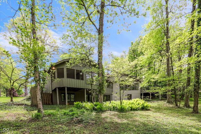 9202 Fanchon Drive, Zionsville, IN 46077