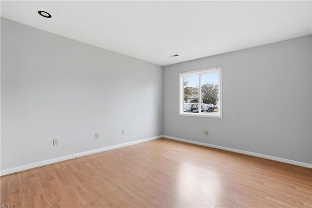 109 Roane Dr Apt C, Hampton, VA 23669