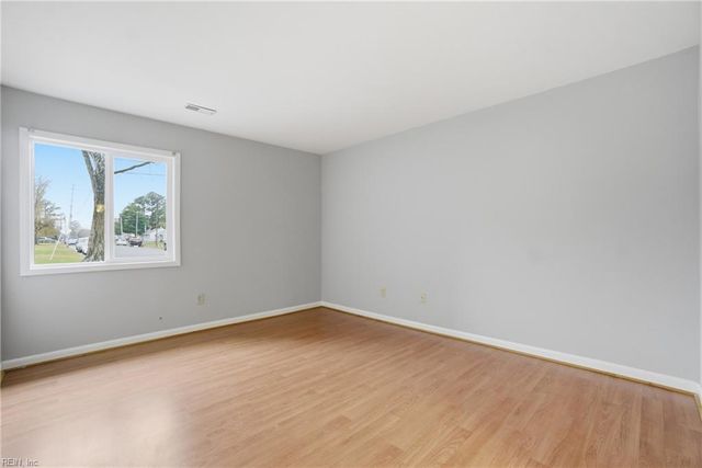 109 Roane Dr Apt C, Hampton, VA 23669