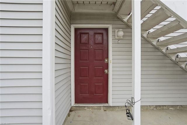 109 Roane Dr Apt C, Hampton, VA 23669