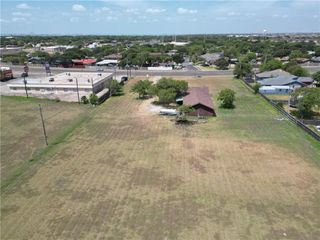 1702 Wildcat Dr, Portland, TX 78374