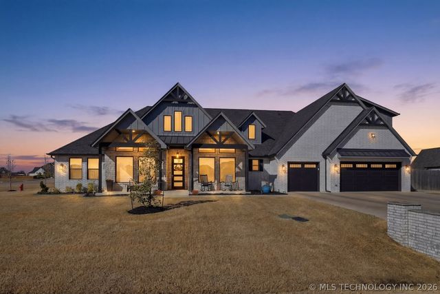 15903 E 106th Street North N, Owasso, OK 74055