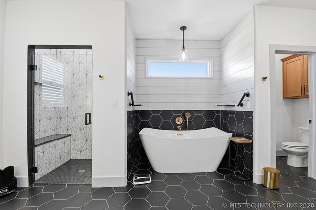 15903 E 106th Street North N, Owasso, OK 74055