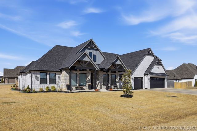 15903 E 106th Street North N, Owasso, OK 74055