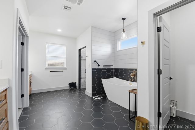 15903 E 106th Street North N, Owasso, OK 74055