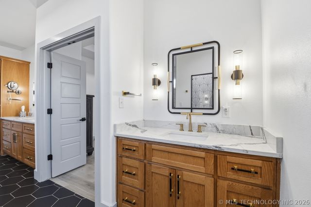 15903 E 106th Street North N, Owasso, OK 74055