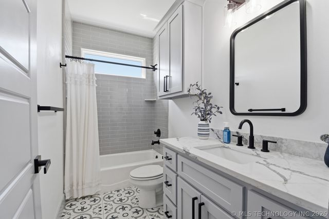 15903 E 106th Street North N, Owasso, OK 74055