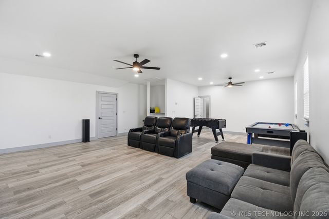 15903 E 106th Street North N, Owasso, OK 74055