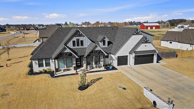 15903 E 106th Street North N, Owasso, OK 74055