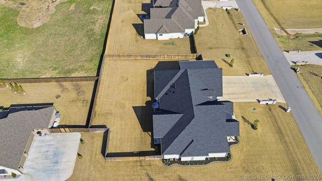 15903 E 106th Street North N, Owasso, OK 74055