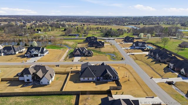 15903 E 106th Street North N, Owasso, OK 74055