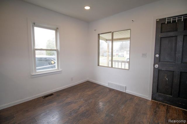 35799 Park Place, Romulus, MI 48174