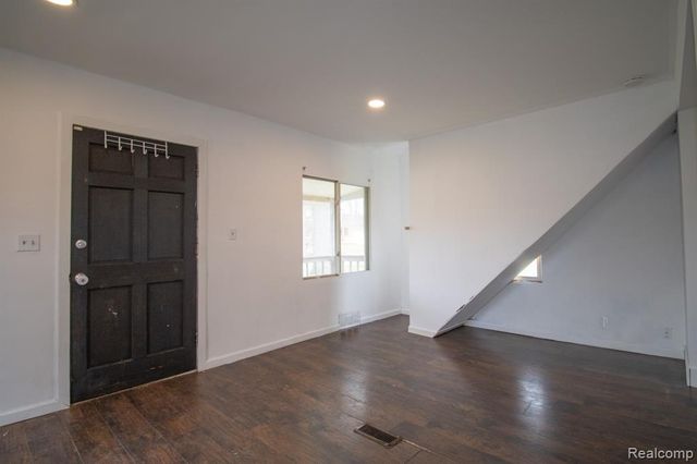 35799 Park Place, Romulus, MI 48174