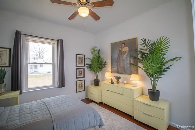 35799 Park Place, Romulus, MI 48174