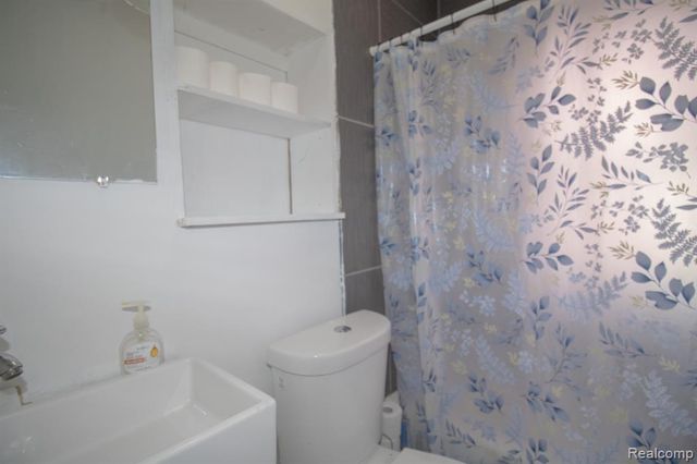 35799 Park Place, Romulus, MI 48174