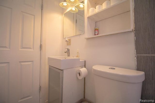 35799 Park Place, Romulus, MI 48174