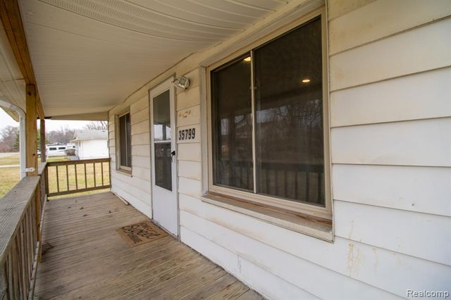 35799 Park Place, Romulus, MI 48174