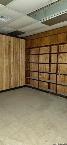 2638 W Southcross, San Antonio, TX 78211