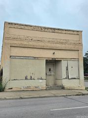 2638 W Southcross, San Antonio, TX 78211