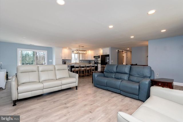 819 ELM DR, West River, MD 20778