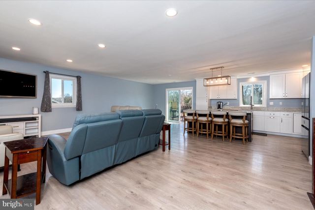 819 ELM DR, West River, MD 20778