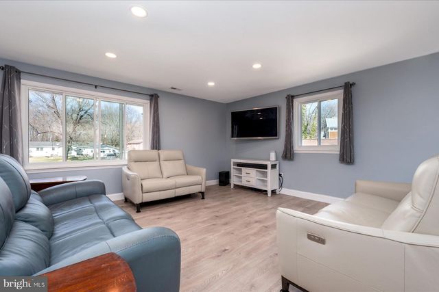 819 ELM DR, West River, MD 20778