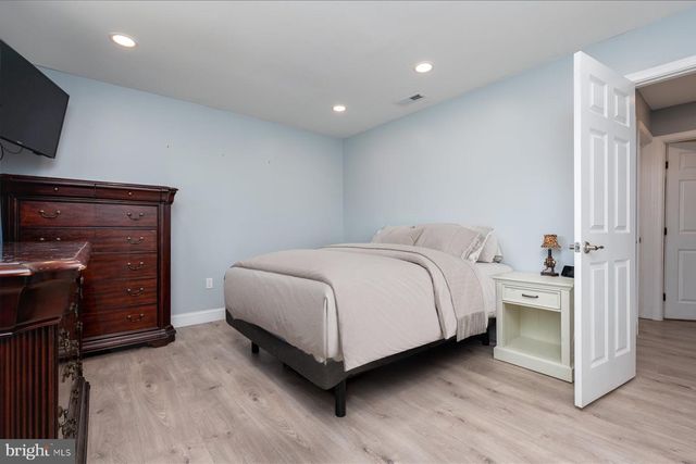 819 ELM DR, West River, MD 20778