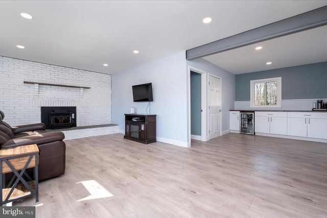 819 ELM DR, West River, MD 20778