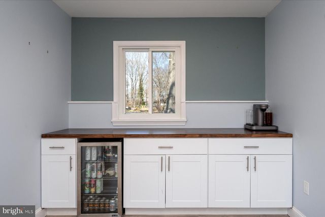 819 ELM DR, West River, MD 20778