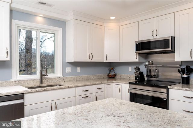 819 ELM DR, West River, MD 20778