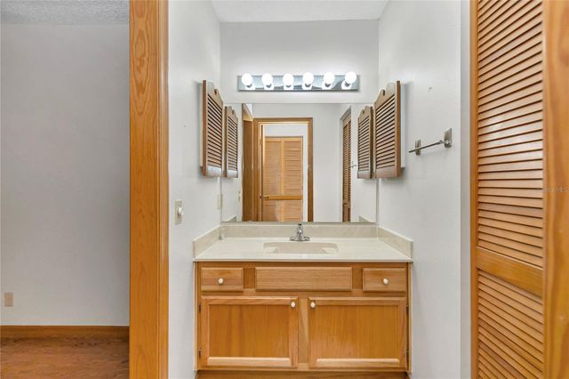 2416 SE 18TH CIRCLE, Ocala, FL 34471