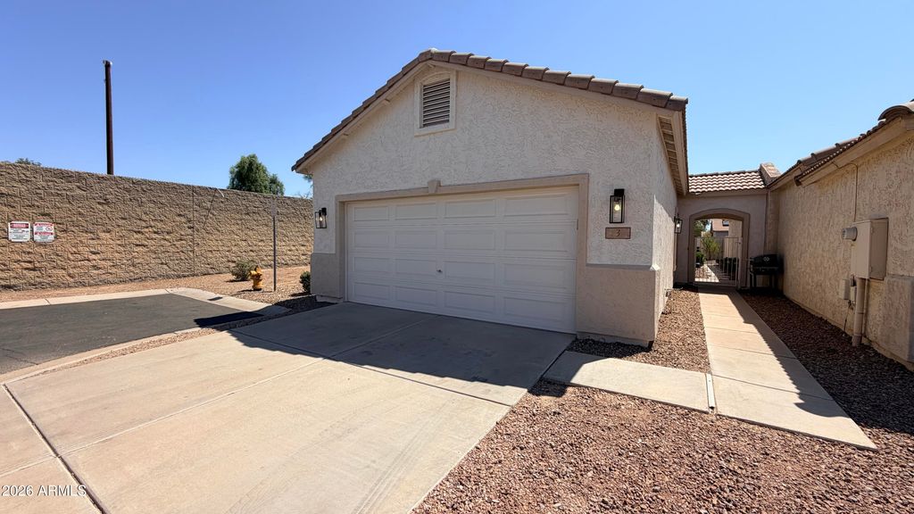 3 S Laveen Place, Chandler, AZ 85226
