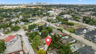 5221 Mccormick Street, Houston, TX 77023