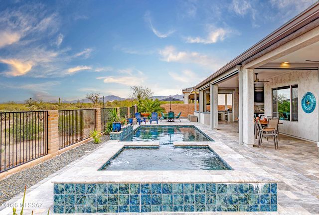 2459 E Copper Valley Way, Green Valley, AZ 85614