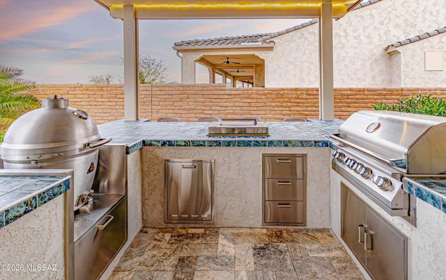 2459 E Copper Valley Way, Green Valley, AZ 85614