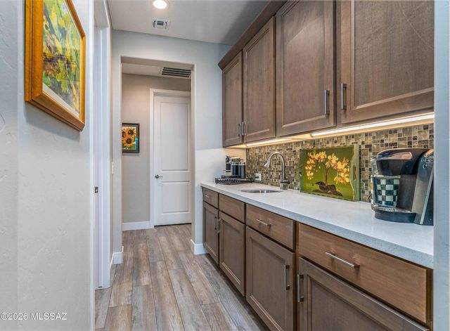 2459 E Copper Valley Way, Green Valley, AZ 85614