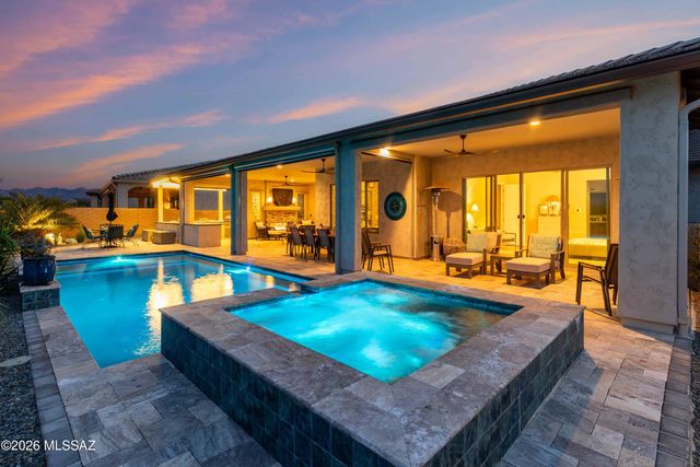 2459 E Copper Valley Way, Green Valley, AZ 85614