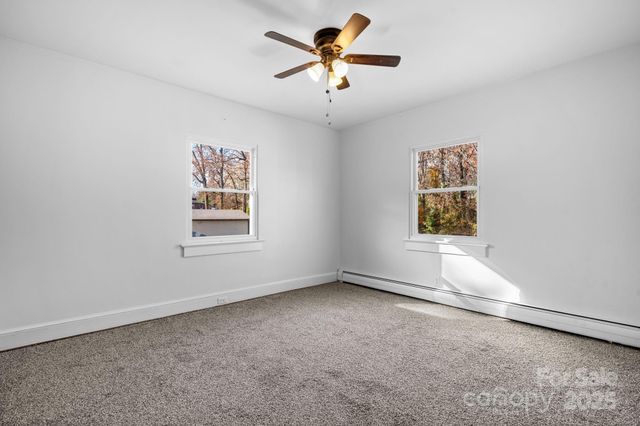 313 17th Street NW, Hickory, NC 28601