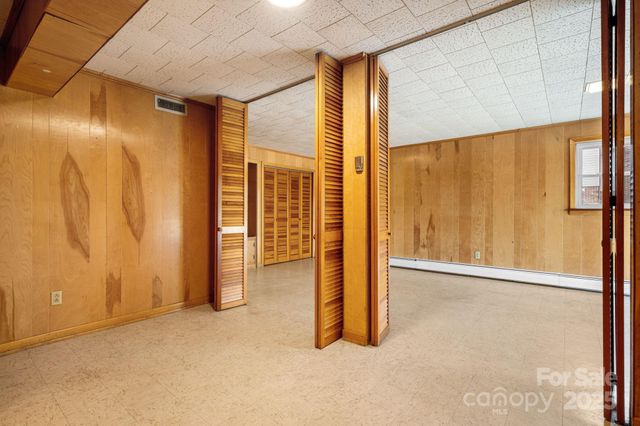 313 17th Street NW, Hickory, NC 28601